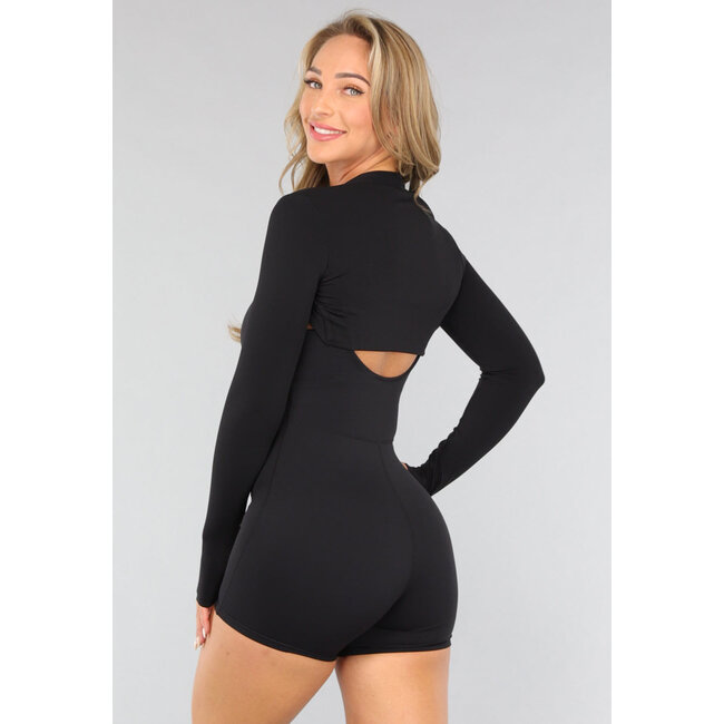Sportlicher schwarzer Playsuit mit passendem Bolero