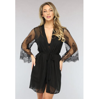 Schwarzes dreiteiliges Spitzen-Slipkleid-Set