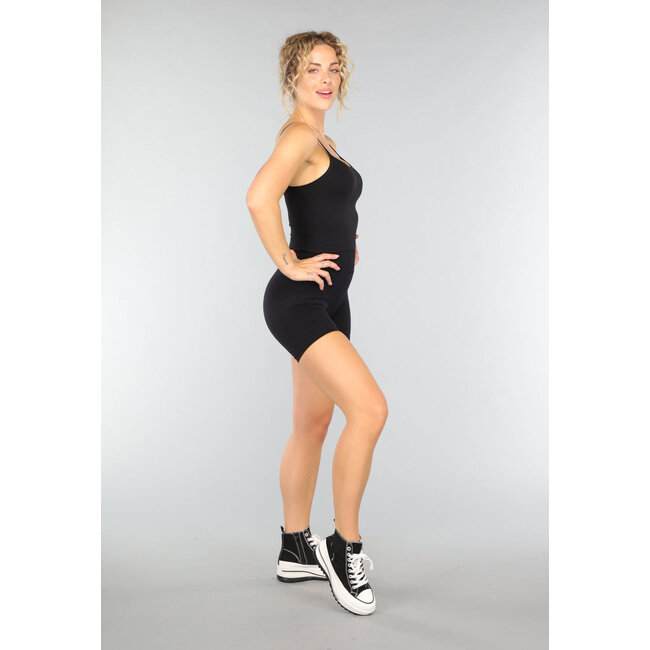 Schwarzes Basic-Sport-Top mit Spaghetti-Trägern