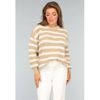 Gestrickter Pullover in Camel mit weißen Streifen