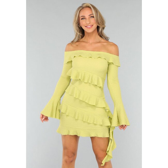Limettengrünes schulterfreies Kleid mit Rüschen