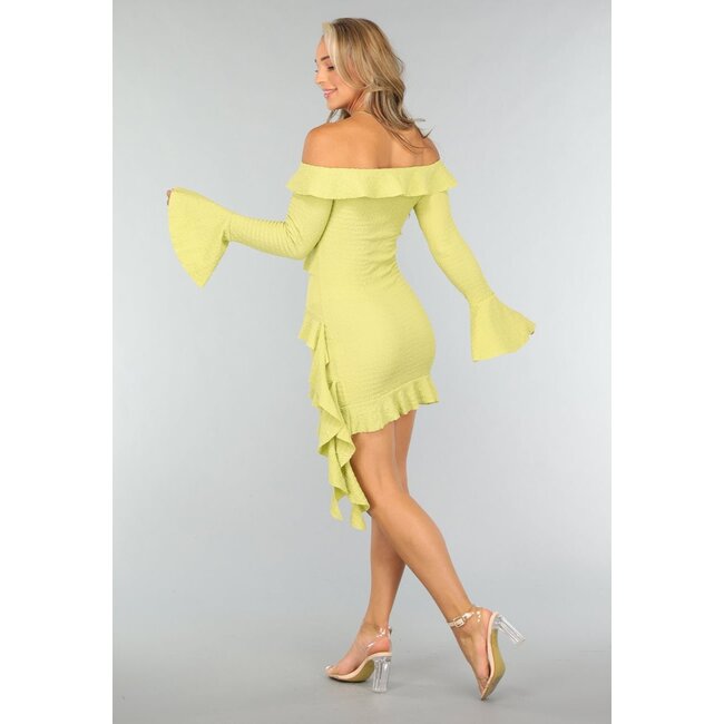 Limettengrünes schulterfreies Kleid mit Rüschen