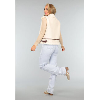 Beigefarbenes Gilet mit Teddy-Futter