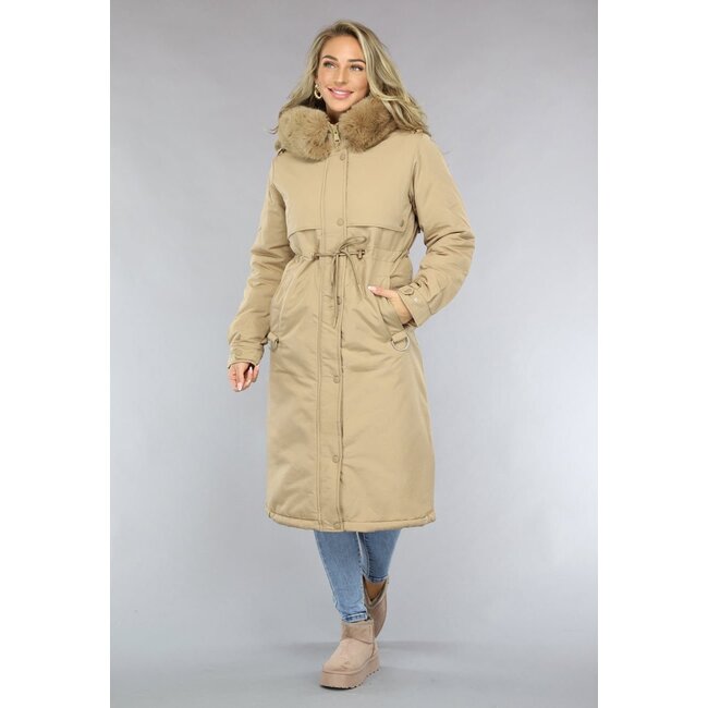 Langer Camel Parka mit Kunstfellkragen