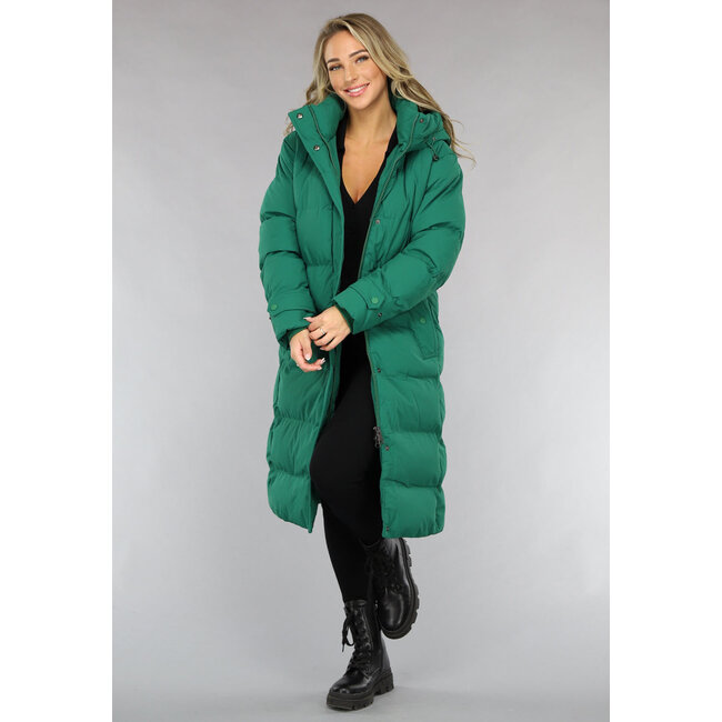Grüne lange wattierte Winterjacke mit Bund