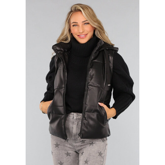 Schwarze Bodywarmer in Lederoptik mit Kapuze