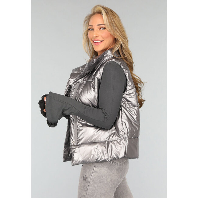 Graue Metallic-Bodywarmer mit Tasche