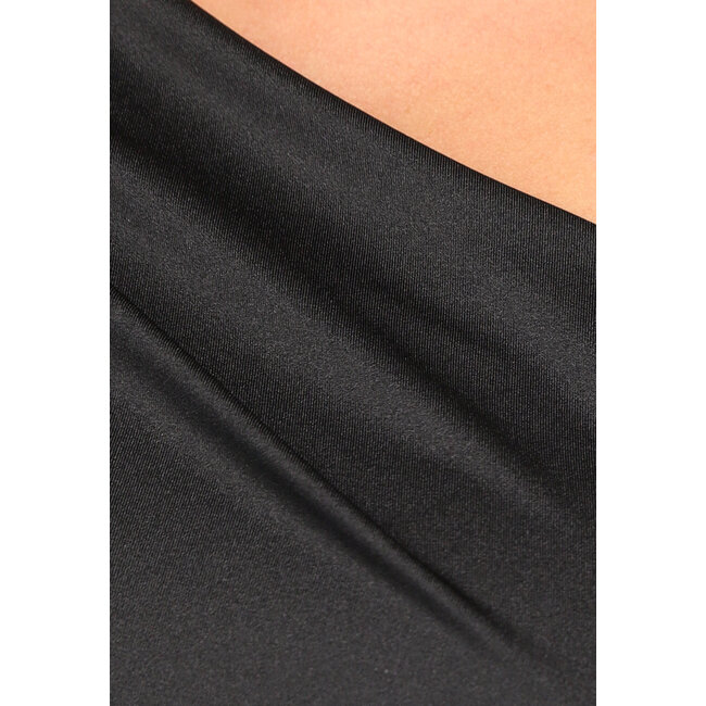 Schwarzes One-Shoulder-Kleid mit Schlitz