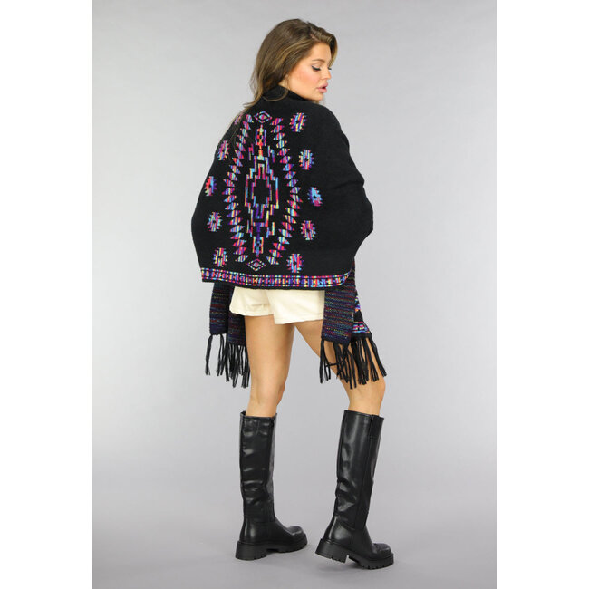 Schwarze weiche Strickjacke mit Aztekenmuster