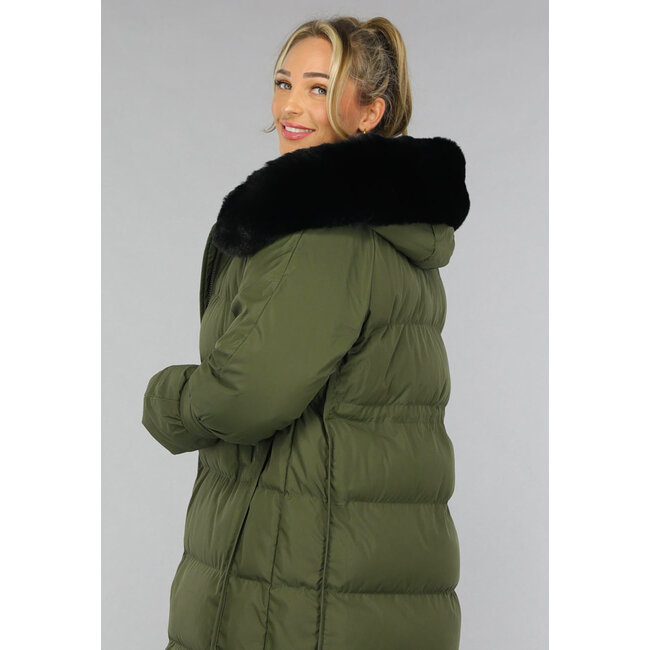 Dunkelgrüne Oversized-Pufferjacke mit Pelzkragen