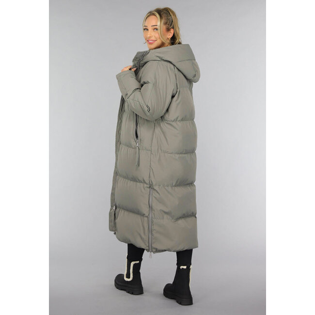 Graue lange Puffer-Winterjacke