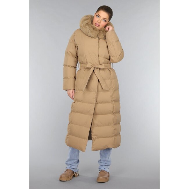 Langer Camel Wintermantel mit Kapuze