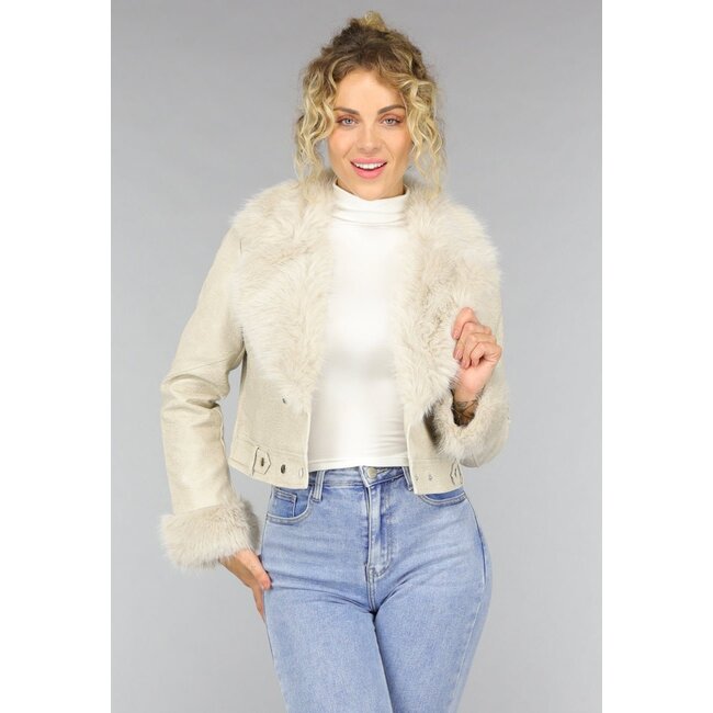 Kurze Beige Kunstpelzjacke