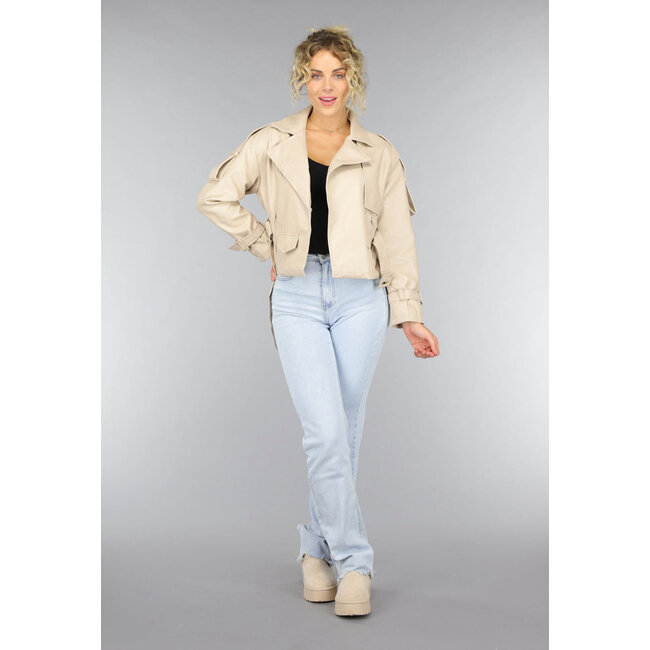 Beigefarbene Jacke in Lederoptik mit Riemen
