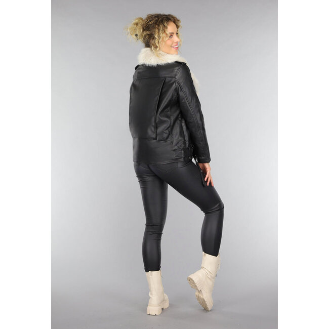 Schwarze Bikerjacke aus Kunstfell in Lederoptik