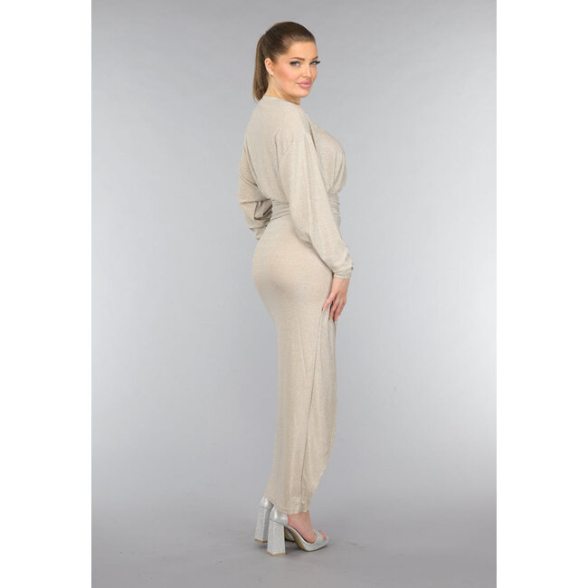 Strassbesetztes Maxikleid mit Reversschlitz in Champagner