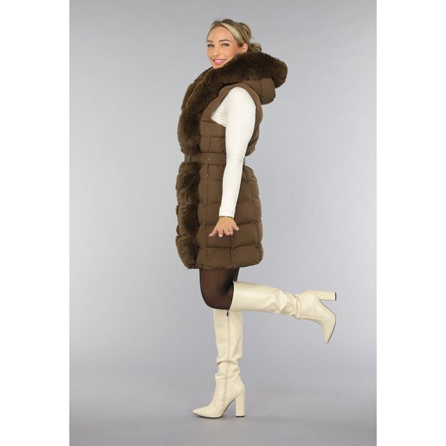 Langer Kunstfell-Bodywarmer in Camel mit Gürtel