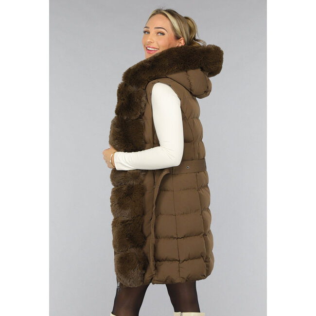 Langer Kunstfell-Bodywarmer in Camel mit Gürtel