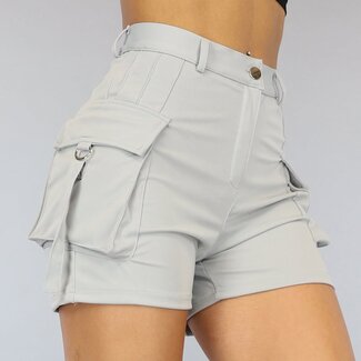 Graue Cargo-Shorts
