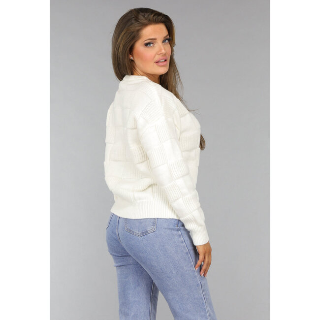 Weißer Zopfstrickpullover mit Blöcken