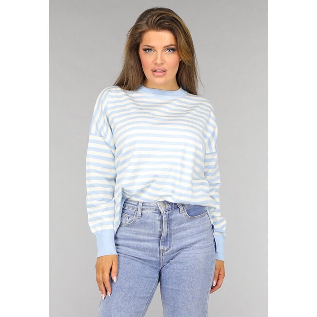 Gestreifter Pullover in Babyblau