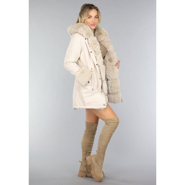 Weich gefütterte Taupe Overknee-Stiefel in Wildlederoptik