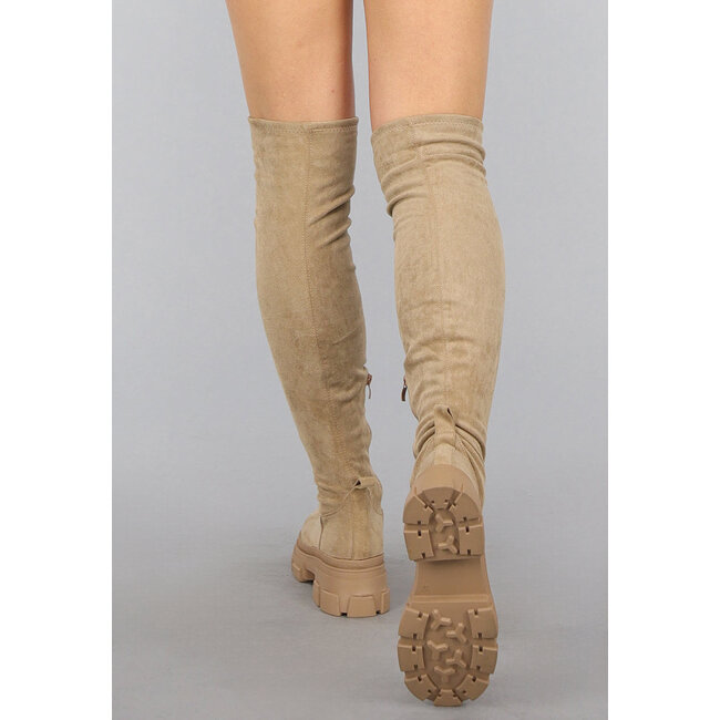 Weich gefütterte Taupe Overknee-Stiefel in Wildlederoptik
