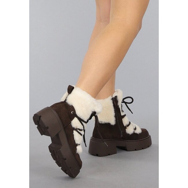 Dunkelbraune Schneestiefel mit Kunstfell