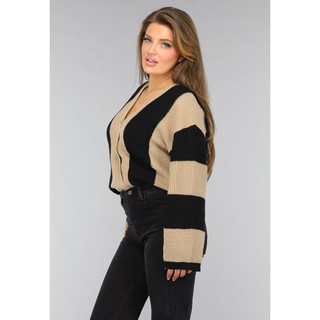 Gestrickte Strickjacke mit Streifenmuster