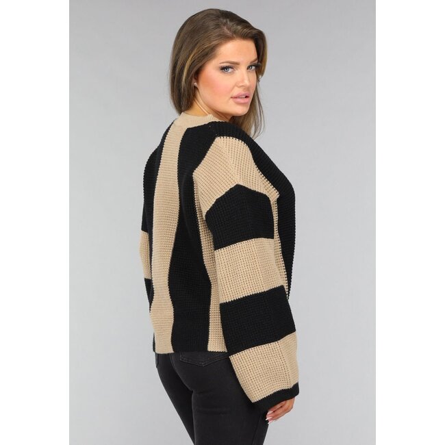 Gestrickte Strickjacke mit Streifenmuster