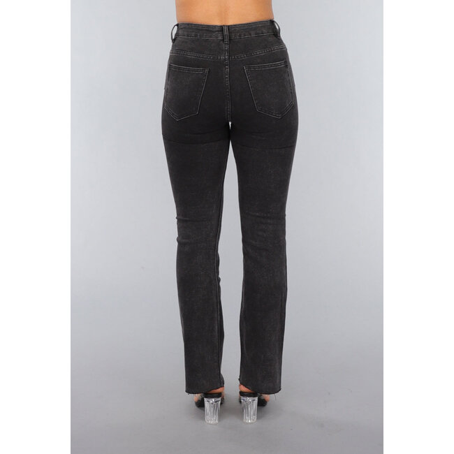 Anthrazitfarbene Schlagjeans mit mittlerer Taille