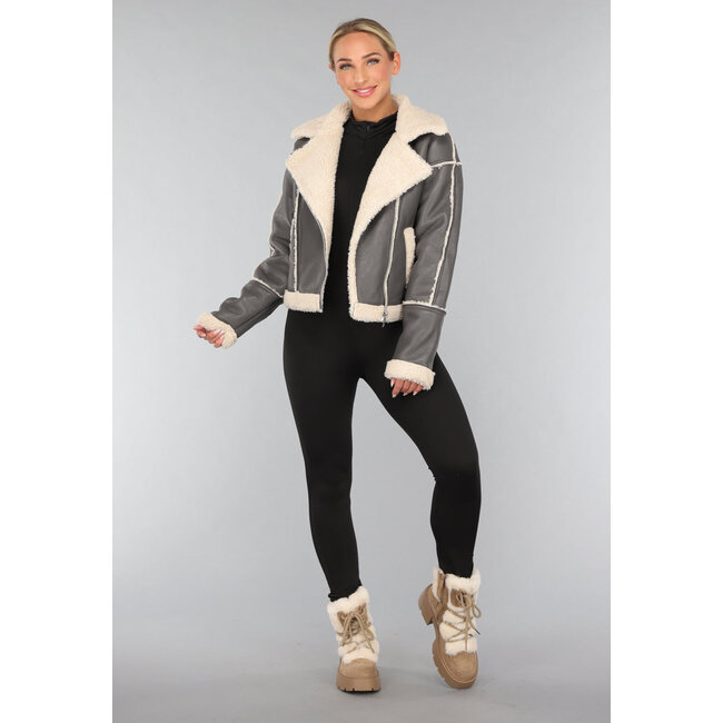 Graue Jacke in Lederoptik mit Teddy-Futter