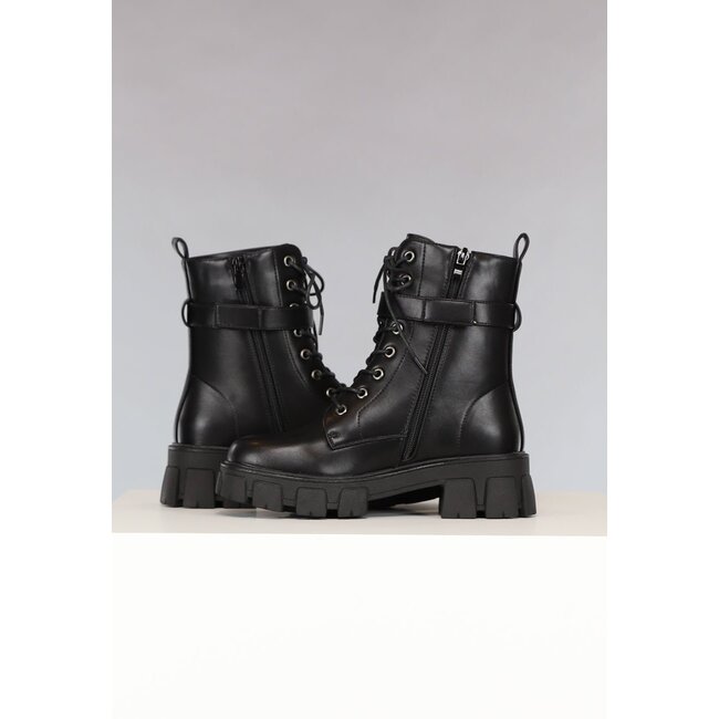 Schwarze Biker-Stiefel in Lederoptik mit Tasche