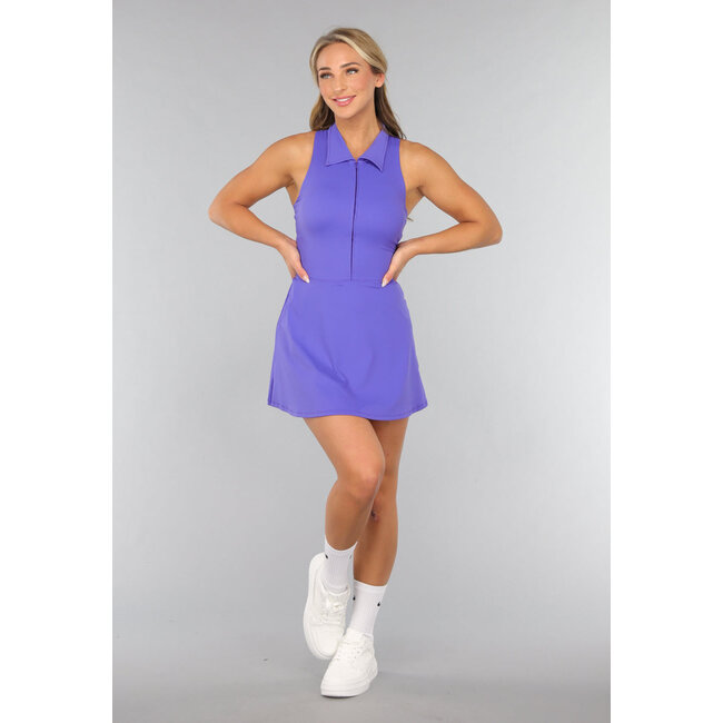 Violettblaues Tenniskleid mit Kragen