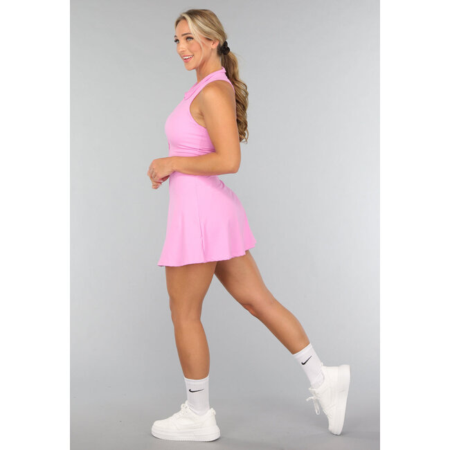 Hellrosa Tenniskleid mit Innenshorts