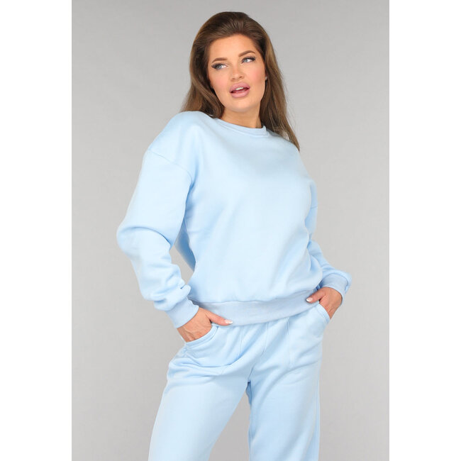 Hellblauer Fleece-Hausanzug