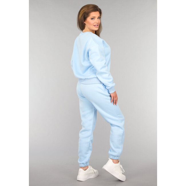 Hellblauer Fleece-Hausanzug