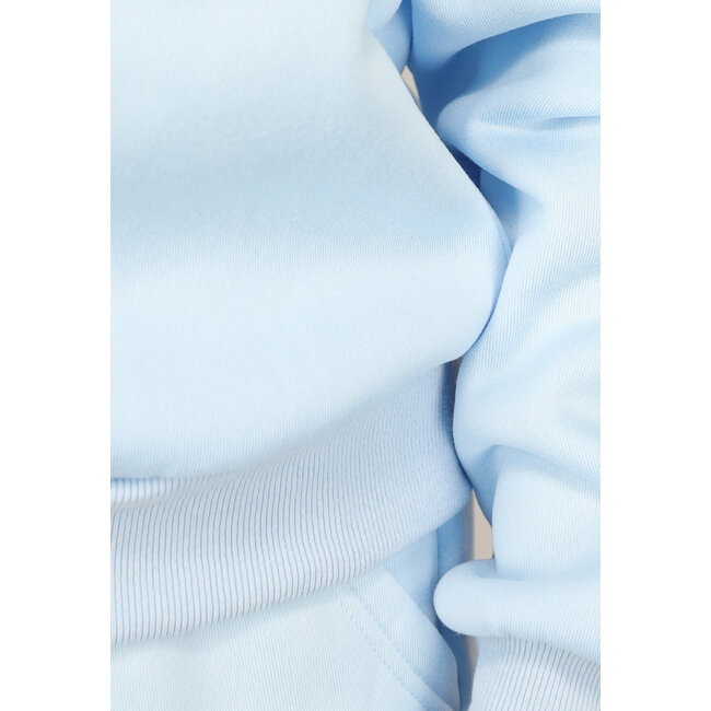 Hellblauer Fleece-Hausanzug