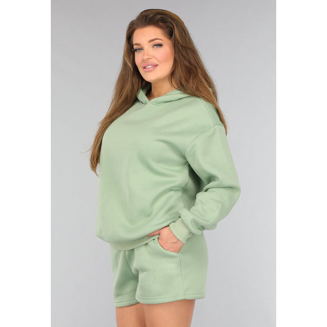Grünes Short-Set mit Kapuze