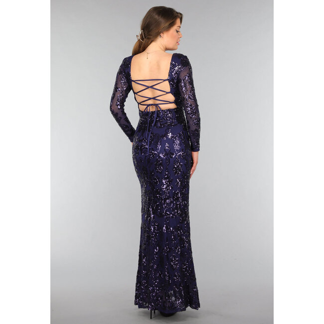 Dunkelblaues Kleid mit Pailletten-Ornamenten