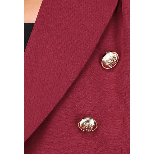 Weinroter Knopf-Blazer