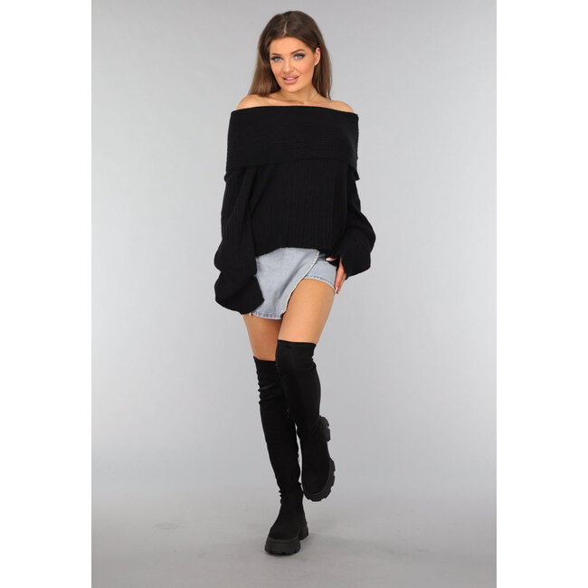 Schwarzer weicher schulterfreier Pullover