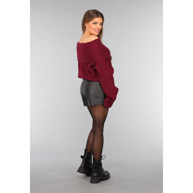 Burgunderfarbener schulterfreier Pullover