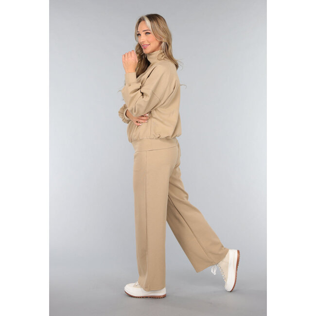 Beige Jogginghose mit weitem Bein