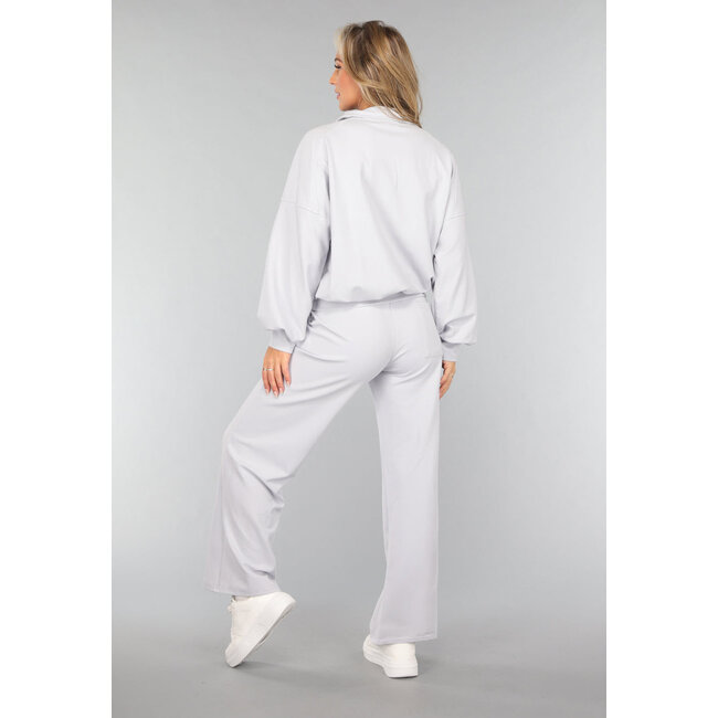 Weit geschnittene Jogginghose in Hellblau