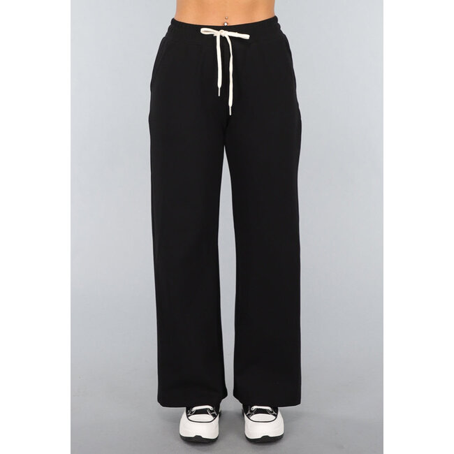 Schwarzer Jogger mit weitem Bein