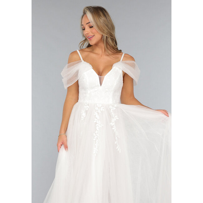 Brautkleid aus Spitze mit Tüllrock in Weiß
