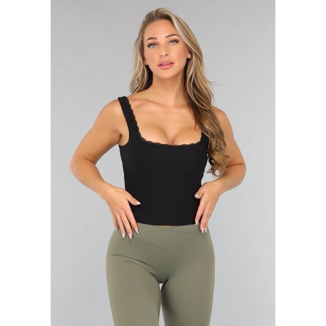 Schwarzes Croptop mit abnehmbaren Pads