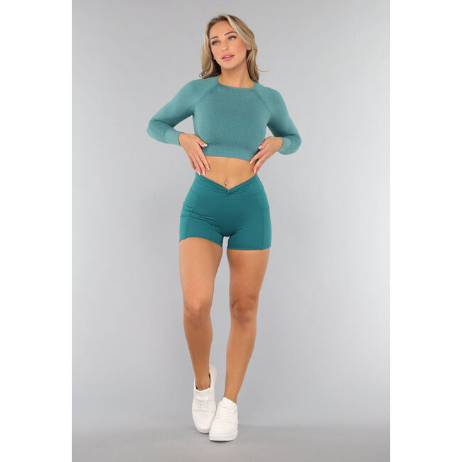 Seegrüne Sportshorts mit Twist