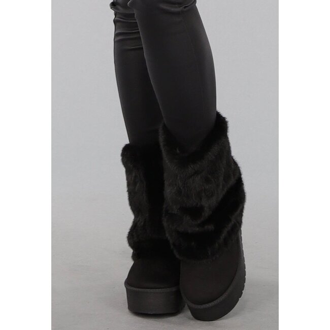 Schwarze Kunstpelz-Schneestiefel